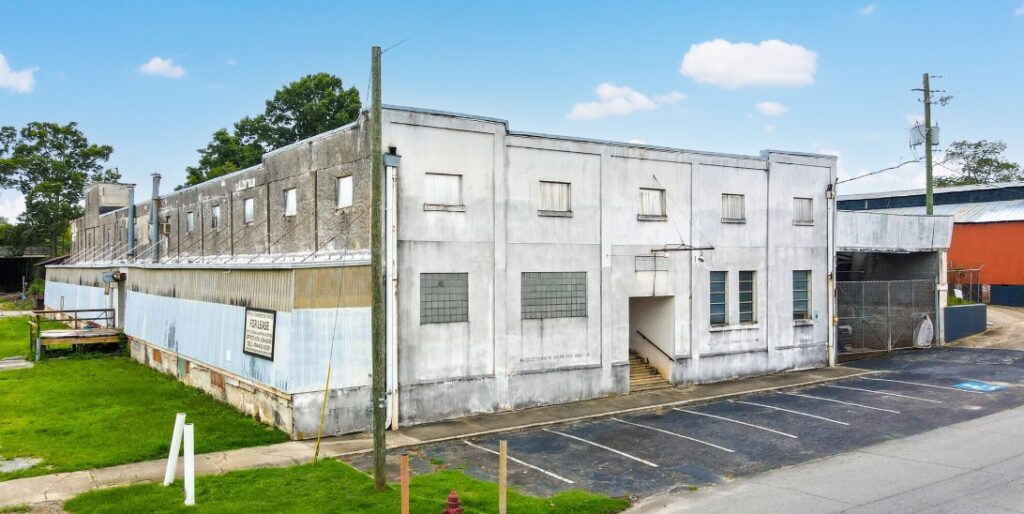 312 West Solomon Street ,GA 30223